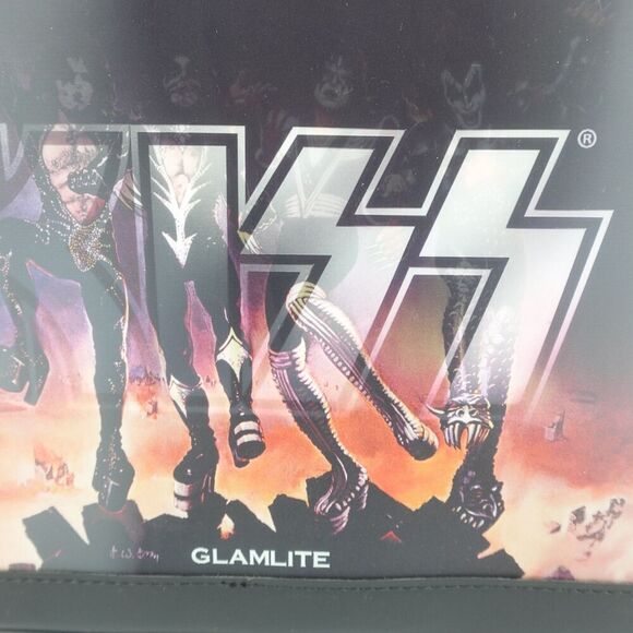 Kiss Glam Light Makeup Bag with Lenticular Cover - Picture 7 of 16